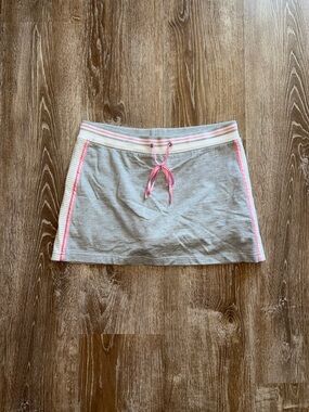 Vintage Y2K Gray Mini Skirt with Pink Trim
